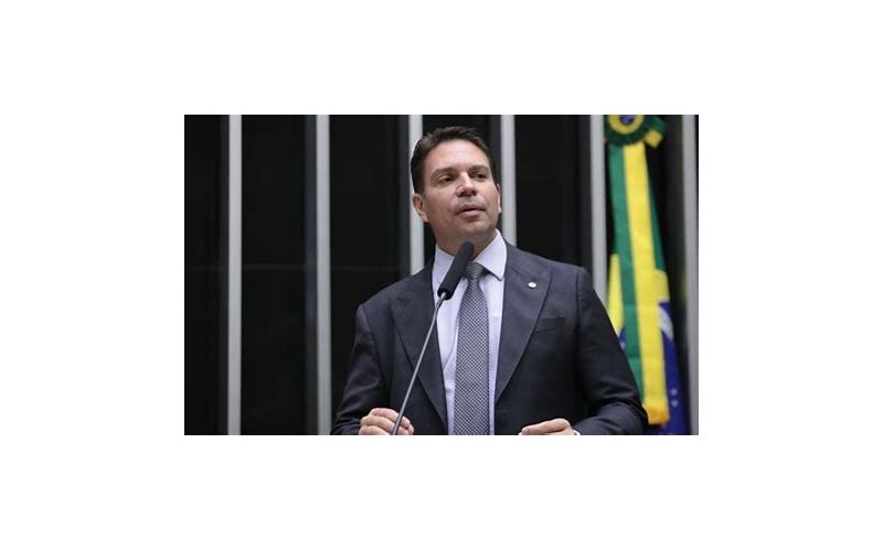 Cerco por SUV, esposa monitorada e passaporte cancelado: entenda bastidores da prisão de Ramagem nos EUA