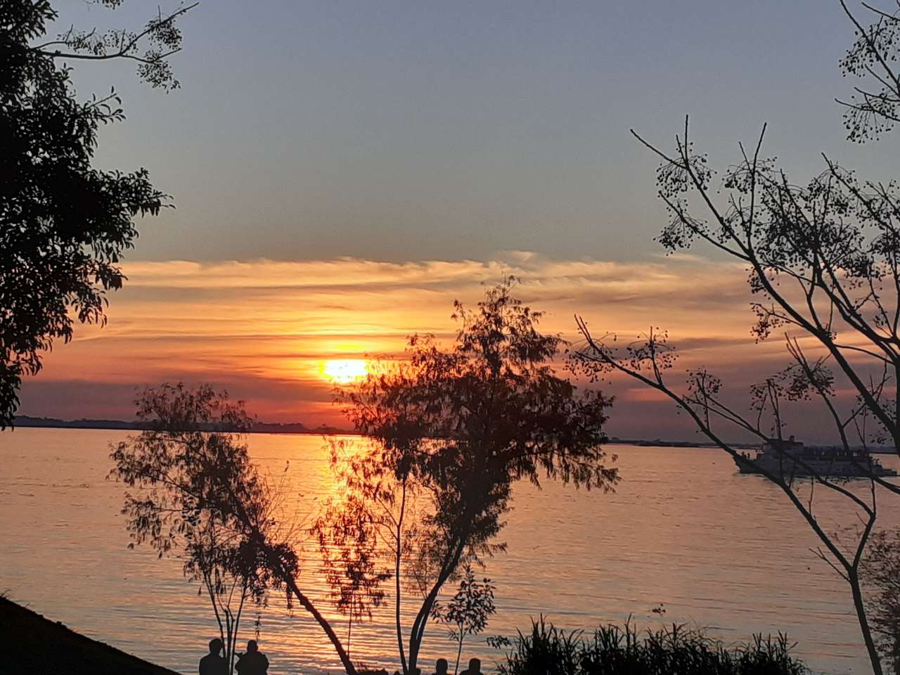 Lago Paranoá: lazer e gastronomia às margens da capital