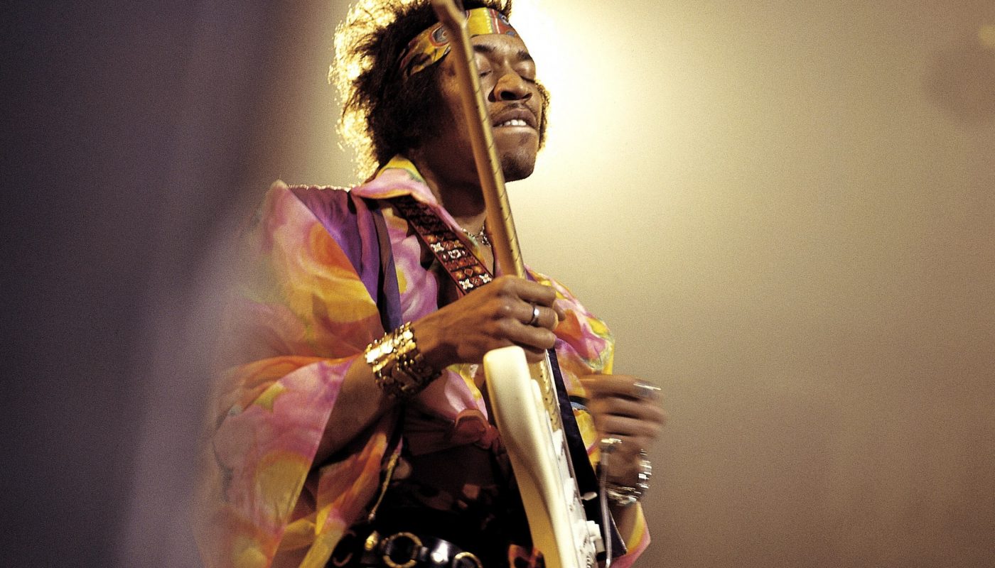 Jimi Hendrix: O Legado de um Gênio Musical que Redefiniu a Guitarra