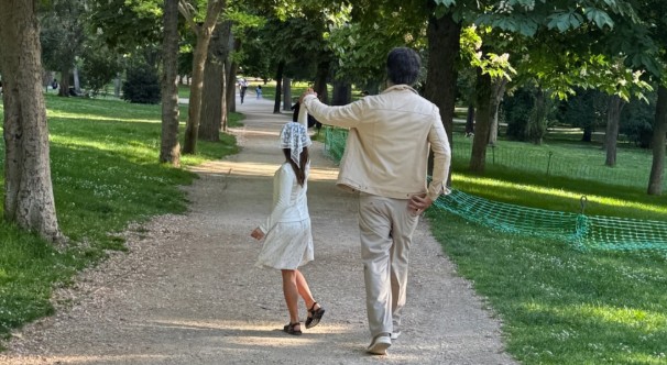 Uma Visão Rara: Rodrigo Santoro e Sua Filha em Momentos Especiais