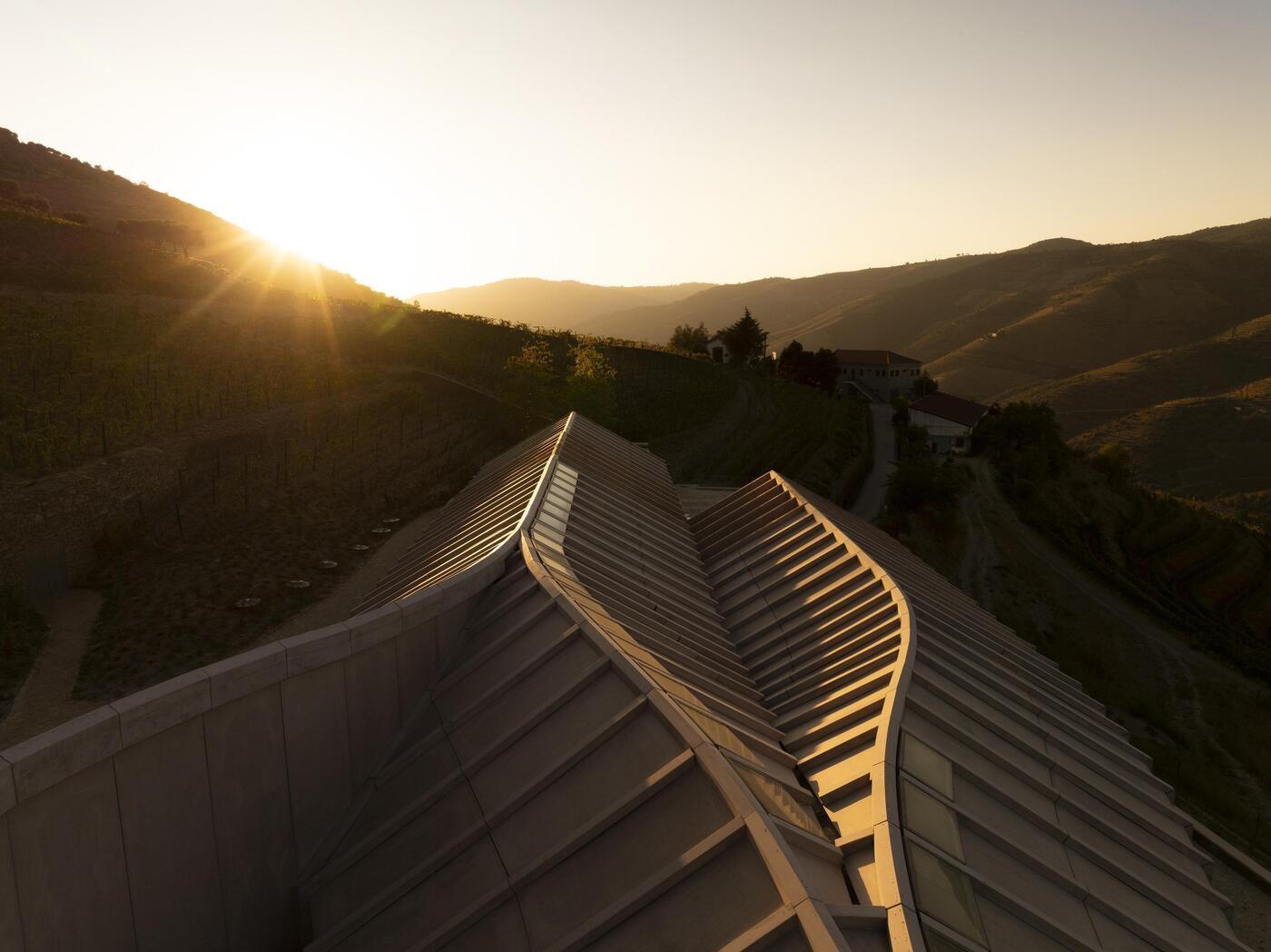 Quinta de Adorigo combina arquitetura sustentável com vistas do Douro