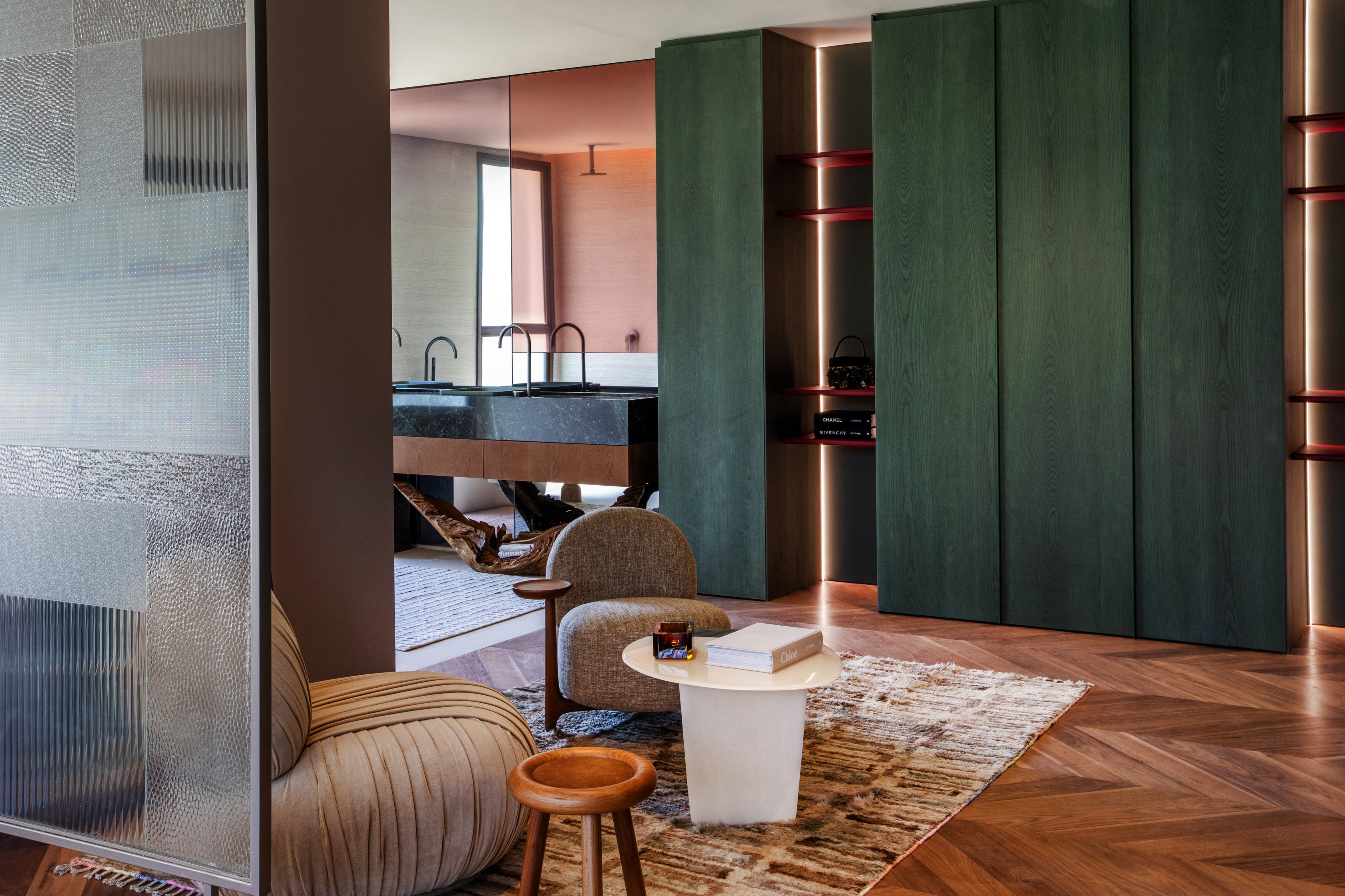 Organização Elegante: Dicas Para um Guarda-Roupa Sofisticado em 2026