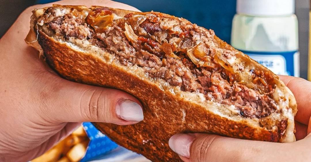 Uma Colaboração Memorável: Pão com Carne e São Carlos Lanches