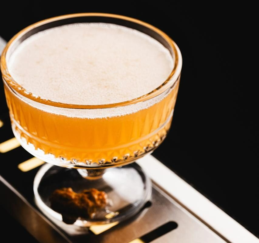 Drinks Autorais: Personalizando a Coquetelaria em Casamentos