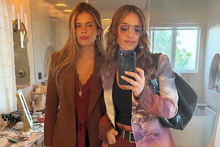 Jessica Alba e Sua Filha: Uma Dupla de Estilo em Noite de Moda