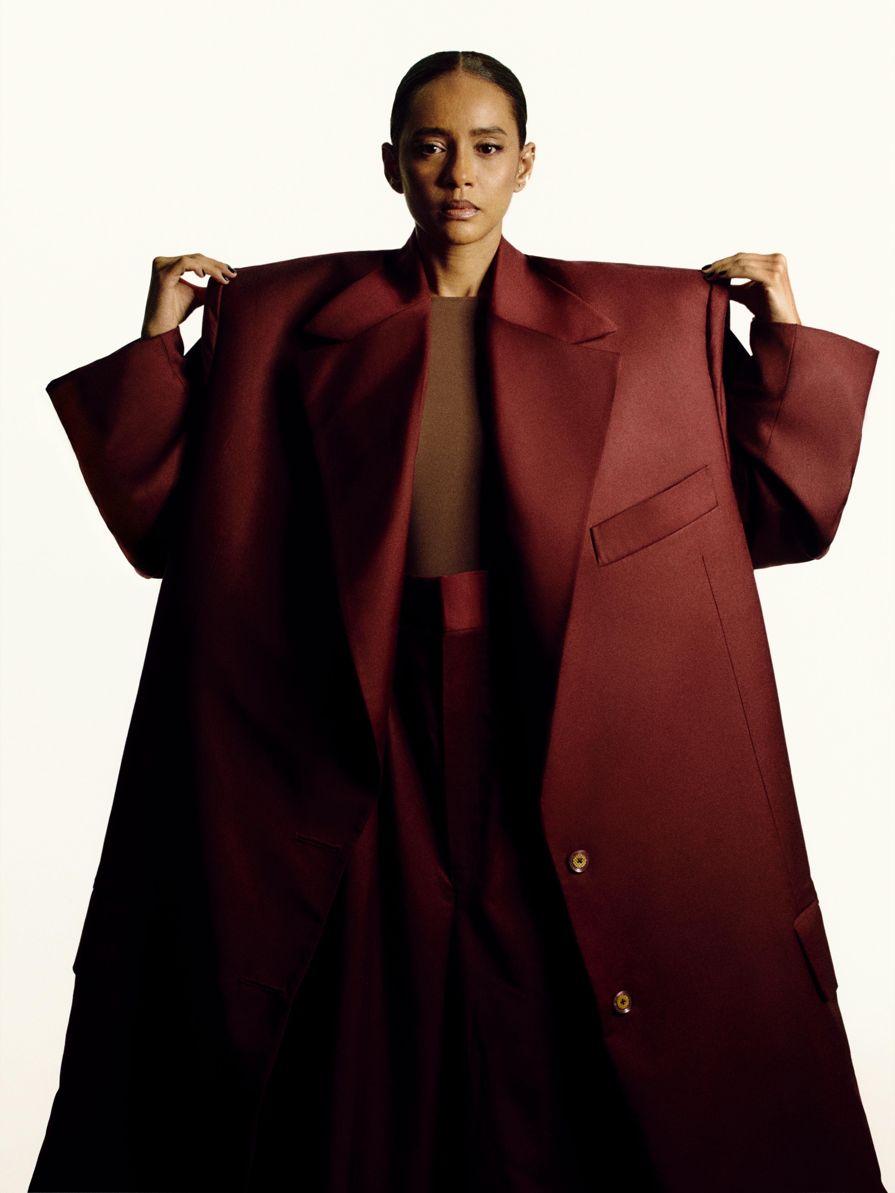 Taís Araujo: A Arte da Transformação no Palco