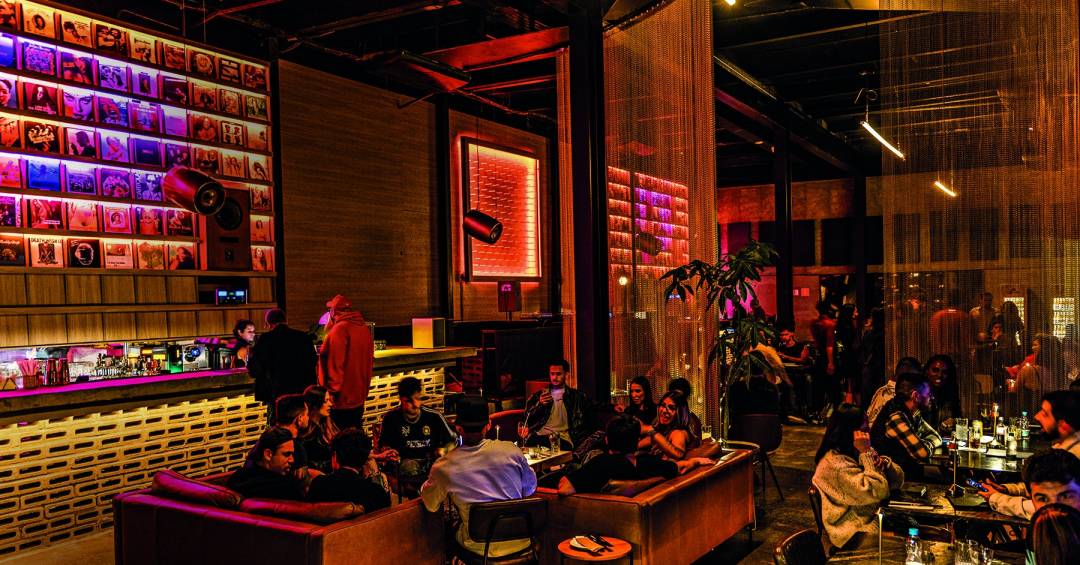 HI‑Fi Community: o listening bar que une música, gastronomia e atmosfera sofisticada