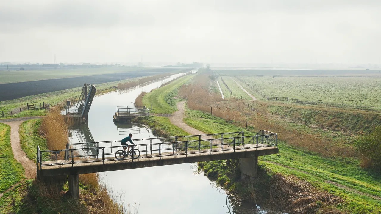 A estação fantasma dos Fens: encanto e silêncio na paisagem inglesa