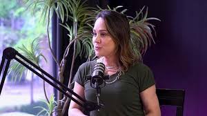 Gabriela Duarte se afasta da mãe Regina Duarte e revela desafios pessoais